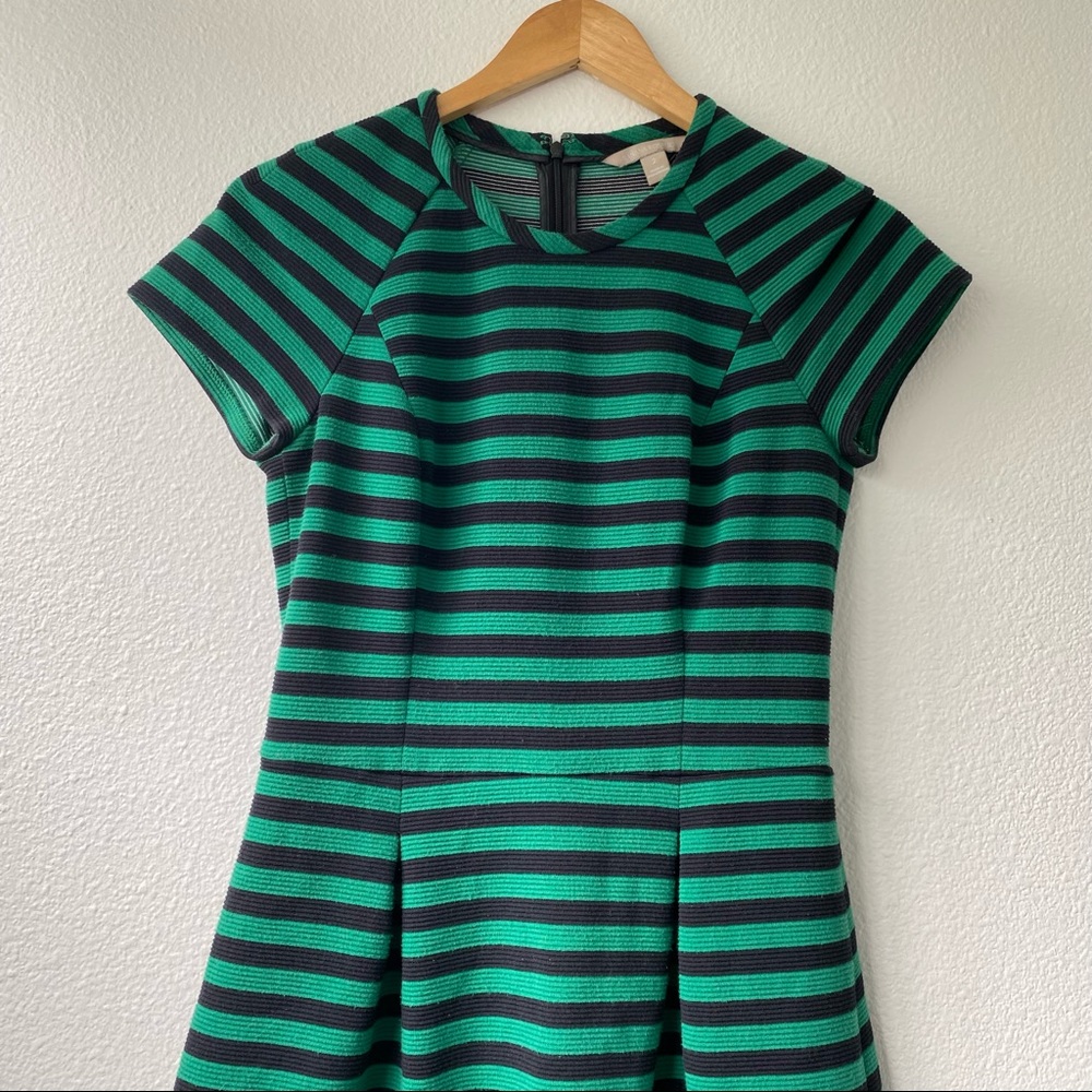 120. Banana Republic Stripe Short Sleeve Dress - Picture 4 of 12